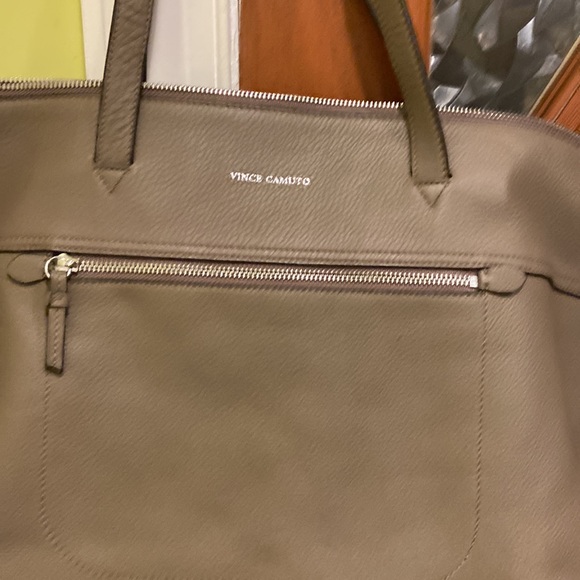 Vince camuto pebble taupe bag size 18/14 GC perfect for back to SCHOOL - Picture 6 of 16